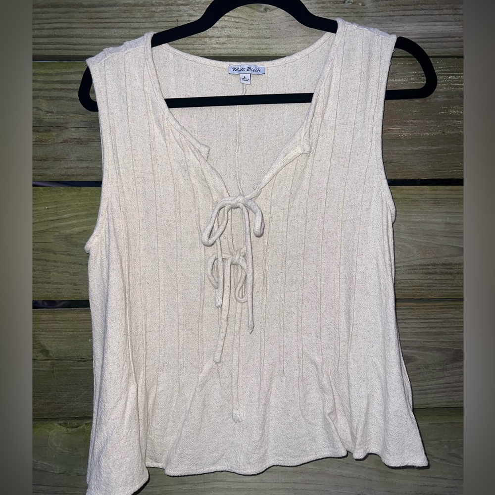 White Birch sleeveless pleated shirt with front tie detail size large
